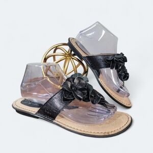 B.O.C. Black Leather Flower Topped Sandals Comfy Flat Shoes Size 8